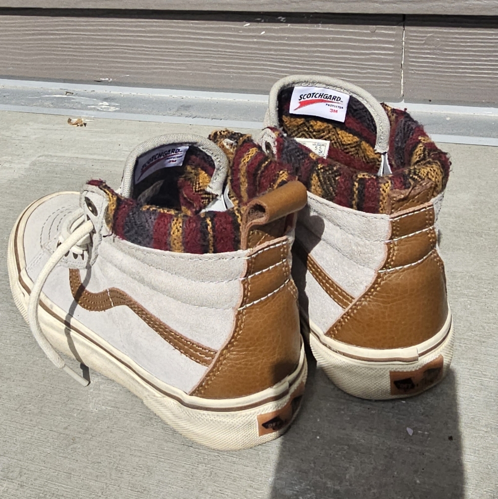 Gray vans - Picture 3 of 3